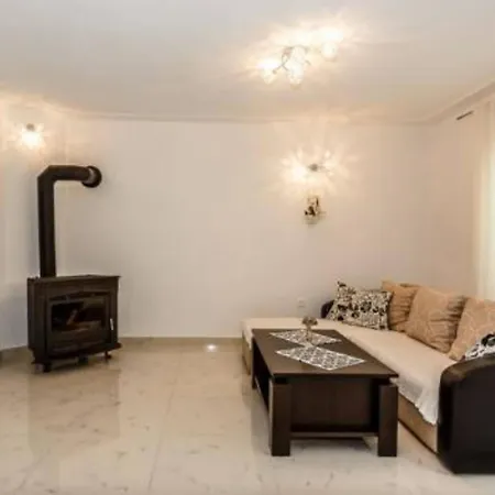 Family Sara - Two Bedroom Intimo 53050 مالينسكا