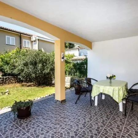 شقة Family Sara - Two Bedroom Intimo 53050 مالينسكا